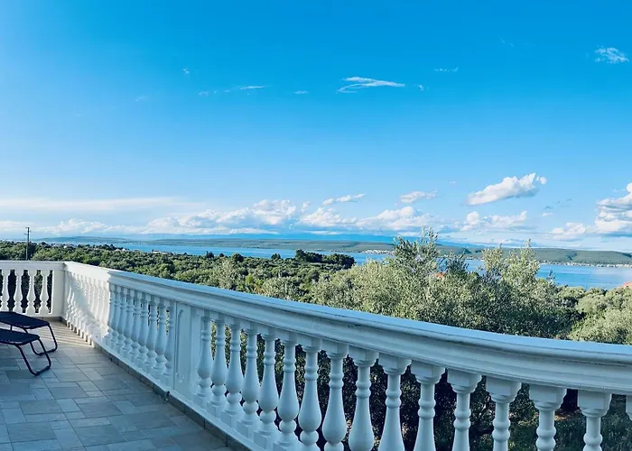 Bonaca Villa